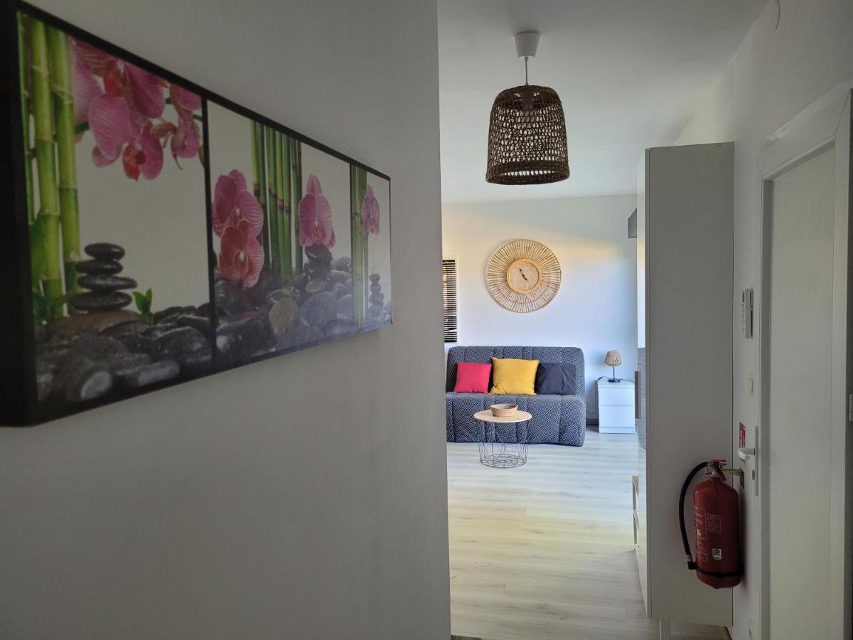 Appartement Tout Equipe En Rez-De-Jardin Entre Gard Et Ardeche Saint-Julien-de-Peyrolas Luaran gambar