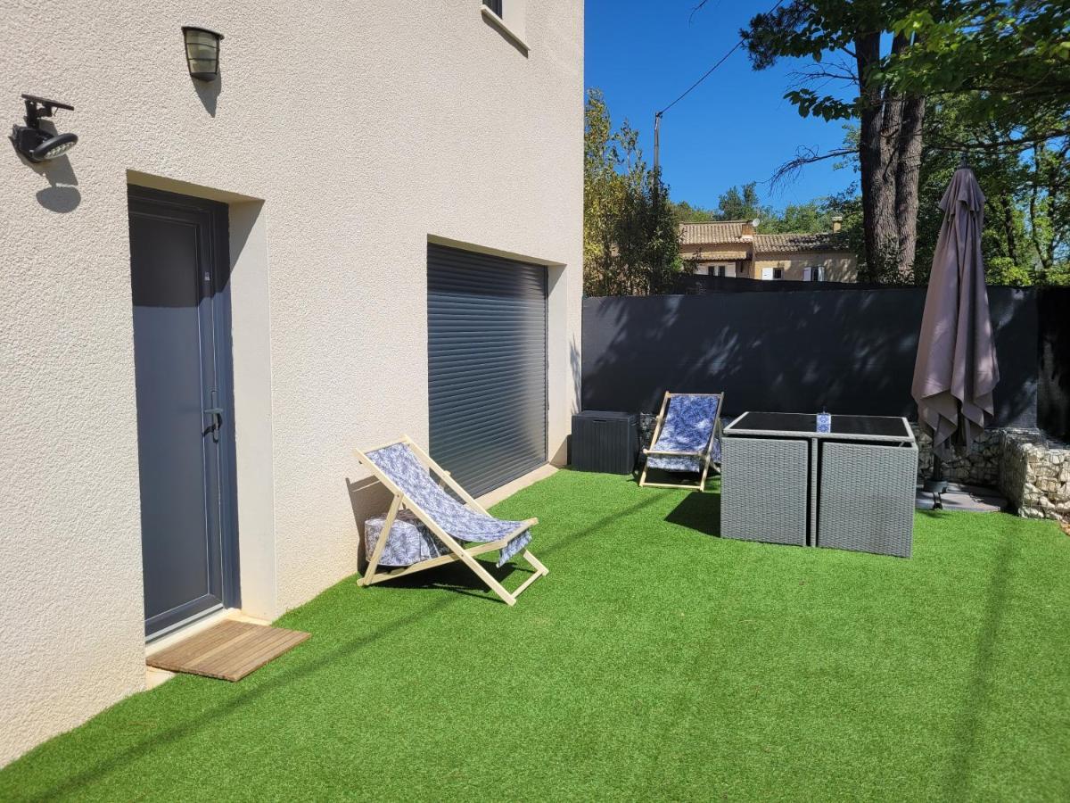 Appartement Tout Equipe En Rez-De-Jardin Entre Gard Et Ardeche Saint-Julien-de-Peyrolas Luaran gambar