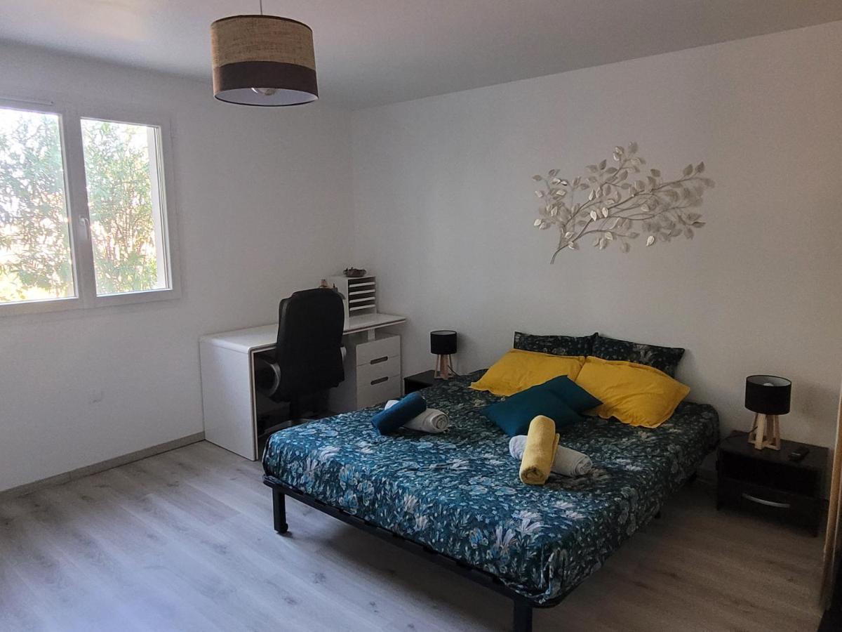 Appartement Tout Equipe En Rez-De-Jardin Entre Gard Et Ardeche Saint-Julien-de-Peyrolas Luaran gambar
