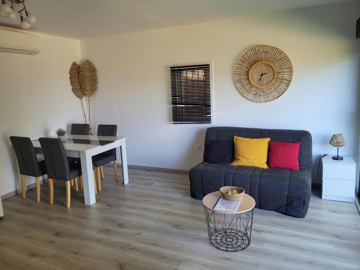 Appartement Tout Equipe En Rez-De-Jardin Entre Gard Et Ardeche Saint-Julien-de-Peyrolas Luaran gambar