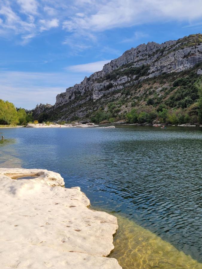 Appartement Tout Equipe En Rez-De-Jardin Entre Gard Et Ardeche Saint-Julien-de-Peyrolas Luaran gambar